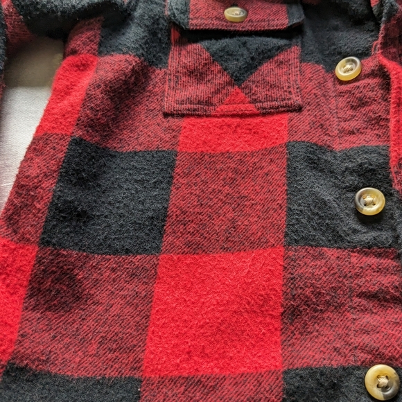 Old Navy Long Sleeve Plaid Shirt. 12-18 months. Red and Black. - Picture 5 of 7